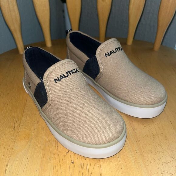 Toddler Nautica Sneakers Size 9 - Picture 1 of 6